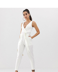 weißer Jumpsuit von Outrageous Fortune Petite