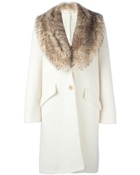 weißer Mantel mit einem Pelzkragen von Ermanno Scervino