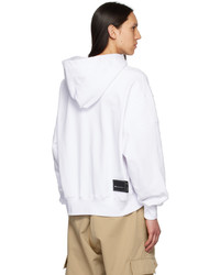 weißer Pullover mit einem Kapuze von We11done