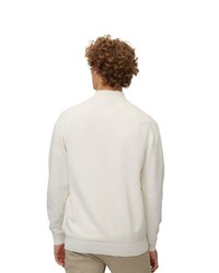 weißer Pullover mit einem Reißverschluss am Kragen von Marc O'Polo