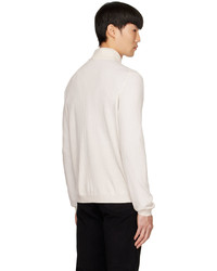 weißer Pullover mit einem Reißverschluss am Kragen von Salie 66