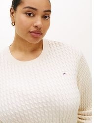 weißer Pullover mit einem Rundhalsausschnitt von Tommy Hilfiger Curve