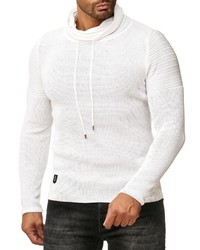 weißer Pullover mit einer weiten Rollkragen von Redbridge