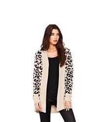 weißer Pullover mit Leopardenmuster