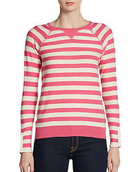 weißer und rosa horizontal gestreifter Pullover