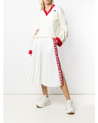 weißer und roter Pullover mit einem V-Ausschnitt von Kappa Kontroll