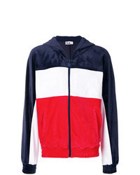weißer und roter und dunkelblauer Pullover mit einem Kapuze