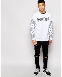 weißer und schwarzer bedruckter Pullover mit einem Rundhalsausschnitt von Asos