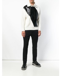 weißer und schwarzer Pullover mit einem Reißverschluss am Kragen von Givenchy