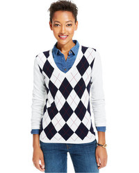 weißer und schwarzer Pullover mit einem Rundhalsausschnitt mit Argyle-Muster