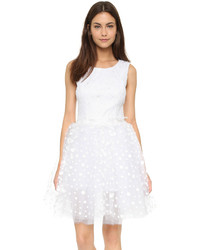 weißes ausgestelltes Kleid aus Spitze