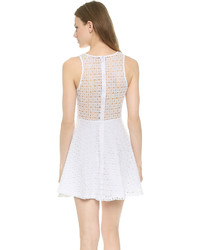 weißes ausgestelltes Kleid aus Spitze von BB Dakota
