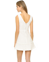weißes ausgestelltes Kleid mit Lochstickerei von Cupcakes And Cashmere