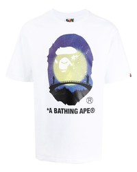 weißes bedrucktes T-Shirt mit einem Rundhalsausschnitt von A Bathing Ape