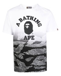 weißes bedrucktes T-Shirt mit einem Rundhalsausschnitt von A Bathing Ape