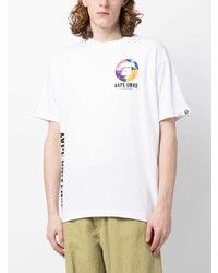 weißes bedrucktes T-Shirt mit einem Rundhalsausschnitt von AAPE BY A BATHING APE