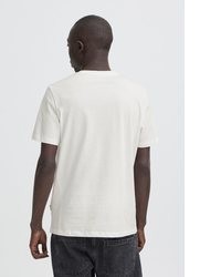 weißes bedrucktes T-Shirt mit einem Rundhalsausschnitt von BLEND