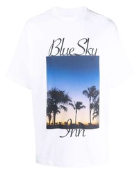 weißes bedrucktes T-Shirt mit einem Rundhalsausschnitt von BLUE SKY INN