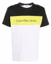 weißes bedrucktes T-Shirt mit einem Rundhalsausschnitt von Calvin Klein Jeans