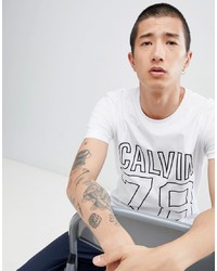 weißes bedrucktes T-Shirt mit einem Rundhalsausschnitt von Calvin Klein Jeans