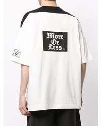 weißes bedrucktes T-Shirt mit einem Rundhalsausschnitt von Maison Mihara Yasuhiro