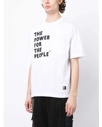 weißes bedrucktes T-Shirt mit einem Rundhalsausschnitt von The Power for the People