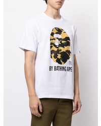 weißes bedrucktes T-Shirt mit einem Rundhalsausschnitt von A Bathing Ape