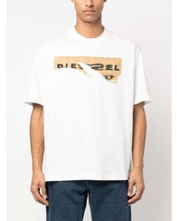 weißes bedrucktes T-Shirt mit einem Rundhalsausschnitt von Diesel