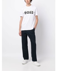 weißes bedrucktes T-Shirt mit einem Rundhalsausschnitt von BOSS