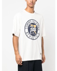 weißes bedrucktes T-Shirt mit einem Rundhalsausschnitt von Tommy Hilfiger