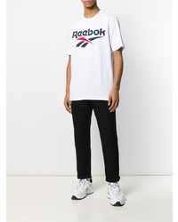 weißes bedrucktes T-Shirt mit einem Rundhalsausschnitt von Reebok