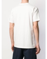 weißes bedrucktes T-Shirt mit einem Rundhalsausschnitt von Universal Works