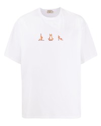 weißes bedrucktes T-Shirt mit einem Rundhalsausschnitt von MAISON KITSUNÉ