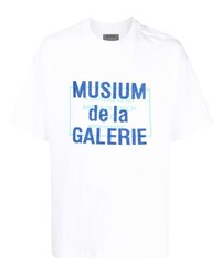 weißes bedrucktes T-Shirt mit einem Rundhalsausschnitt von Musium Div.