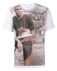 weißes bedrucktes T-Shirt mit einem Rundhalsausschnitt von Nike