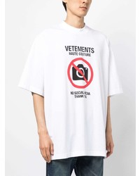 weißes bedrucktes T-Shirt mit einem Rundhalsausschnitt von Vetements