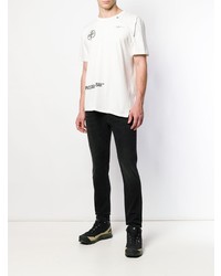 weißes bedrucktes T-Shirt mit einem Rundhalsausschnitt von Off-White