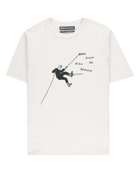 weißes bedrucktes T-Shirt mit einem Rundhalsausschnitt von Reese Cooper® 