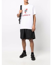 weißes bedrucktes T-Shirt mit einem Rundhalsausschnitt von adidas