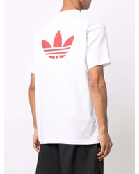 weißes bedrucktes T-Shirt mit einem Rundhalsausschnitt von adidas