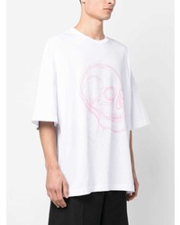 weißes bedrucktes T-Shirt mit einem Rundhalsausschnitt von Alexander McQueen