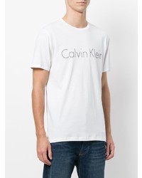 weißes bedrucktes T-Shirt mit einem Rundhalsausschnitt von Calvin Klein Jeans