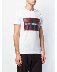 weißes bedrucktes T-Shirt mit einem Rundhalsausschnitt von Calvin Klein Jeans