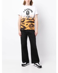 weißes bedrucktes T-Shirt mit einem Rundhalsausschnitt von A Bathing Ape