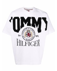 weißes bedrucktes T-Shirt mit einem Rundhalsausschnitt von Tommy Hilfiger