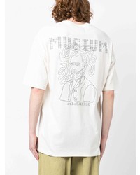 weißes bedrucktes T-Shirt mit einem Rundhalsausschnitt von Musium Div.