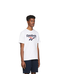 weißes bedrucktes T-Shirt mit einem Rundhalsausschnitt von Reebok Classics