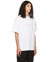 weißes bedrucktes T-Shirt mit einem Rundhalsausschnitt von Uniform Experiment