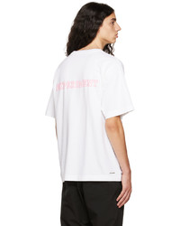 weißes bedrucktes T-Shirt mit einem Rundhalsausschnitt von Uniform Experiment