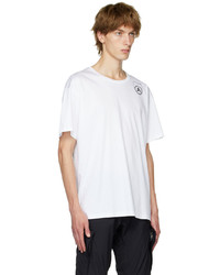 weißes bedrucktes T-Shirt mit einem Rundhalsausschnitt von ACRONYM